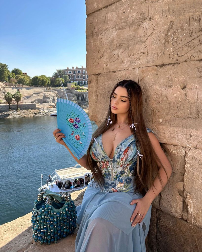 Her Lifestyle Demi Rose