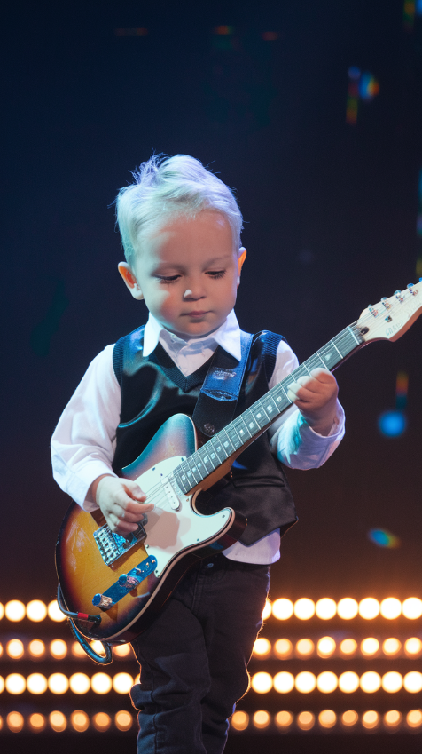 This first-grader just blew everyone away with a Johnny Cash classic! You wont believe the soulful, mature voice coming from this tiny powerhouse, The crowd was left speechless, and even the judges couldnt hide their shock, Its hard to believe someone so young can perform with such depth and passion! You have to see it to believe it