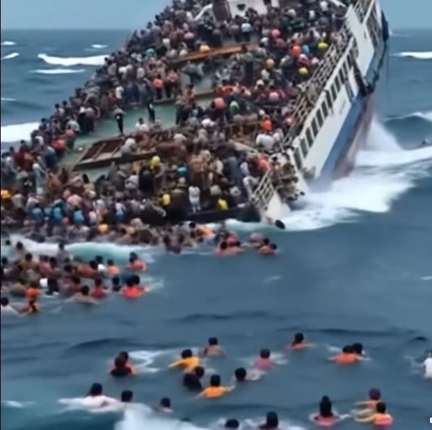 Tragedy in the middle of the ocean! The boat sank, and no one knew how
