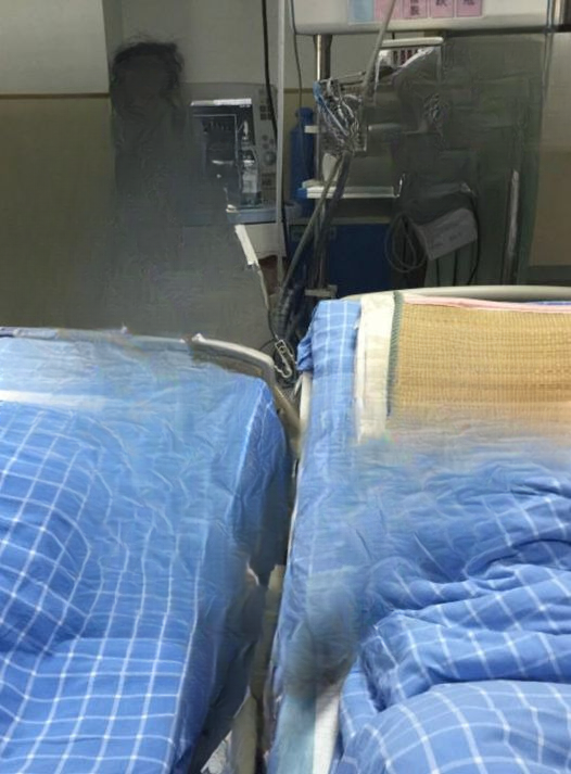 Touching Last Wish of an Elderly Man to Hold His Wife’s Hand Inspires Many