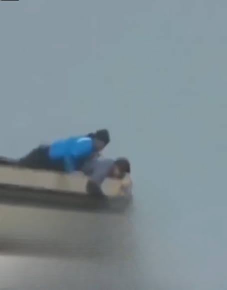 Viral Video of Heroic Rescue: How Two Strangers Saved a Young Woman from a High-Rise Balcony