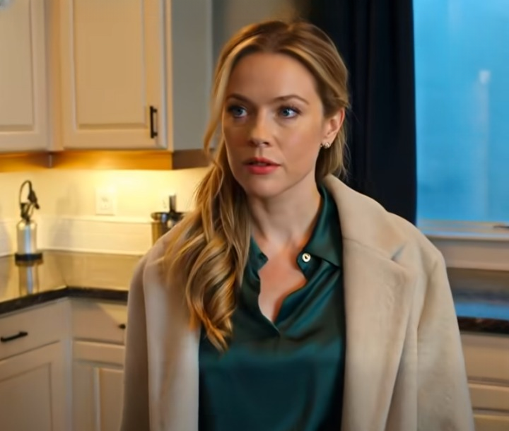 She Expected Me to Cook Thanksgiving for 30 People at 4 A.M. — I Was at the Airport by 3