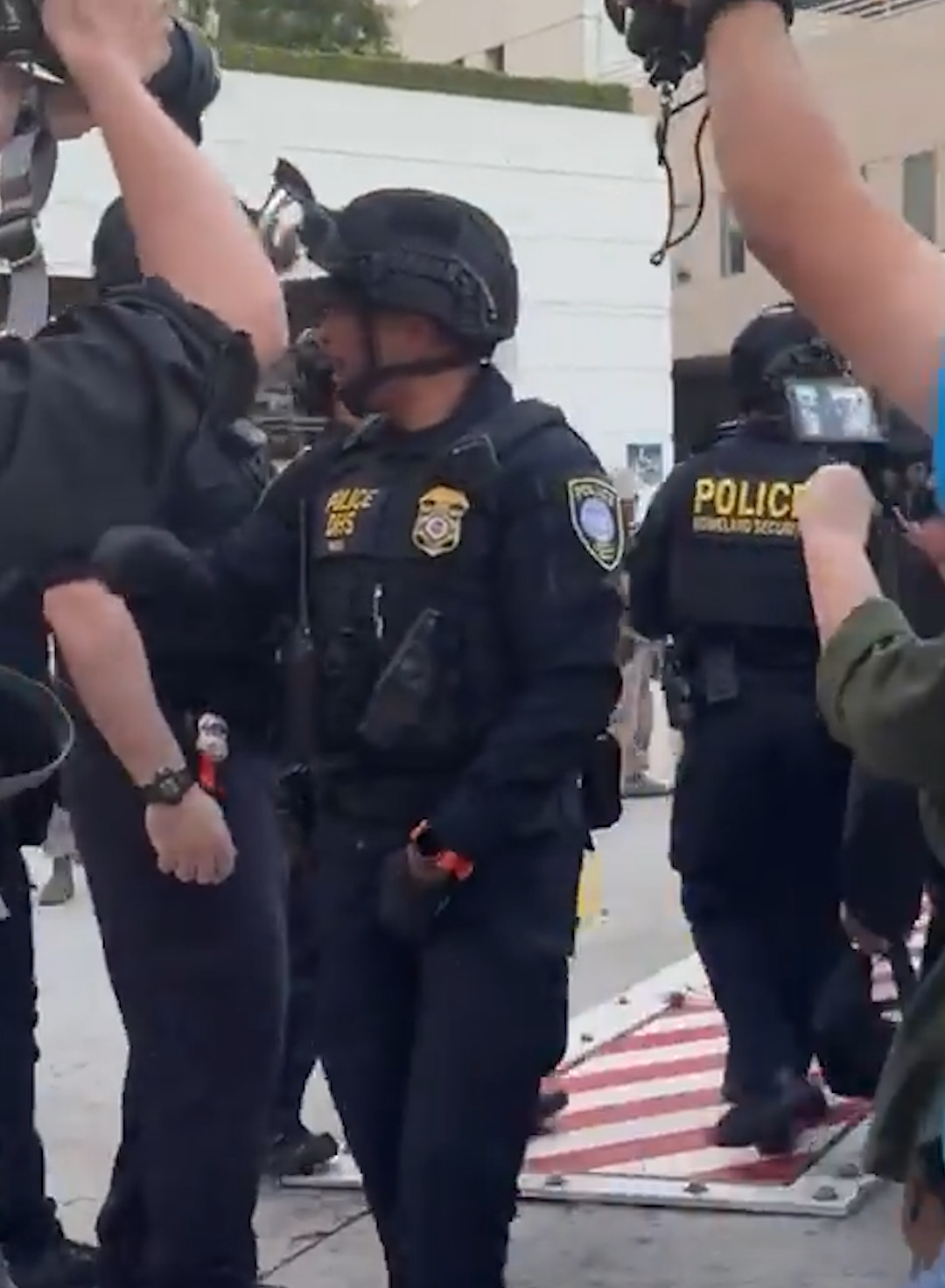 DHS Agent Says He Was Kicked During Chaotic Clash Outside DTLA Detention Center