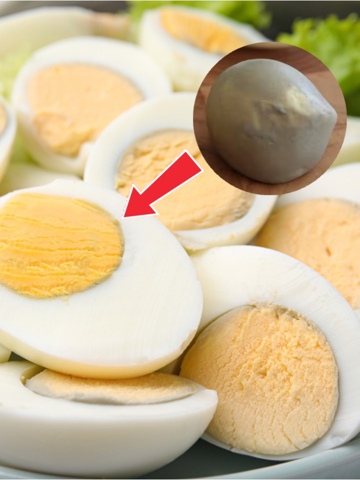 Why does a green ring appear around hard-boiled eggs?