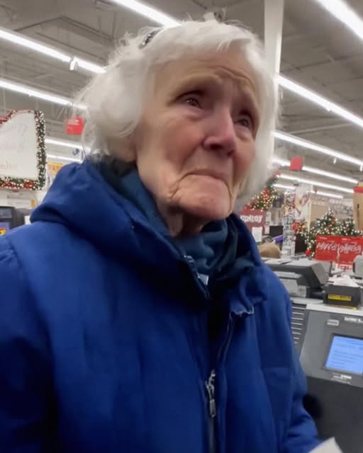 My 14-Year-Old Covered the Difference for an Elderly Womans Groceries – Two Days Later, a Small Envelope Arrived That Left Me Sitting on the Stairs